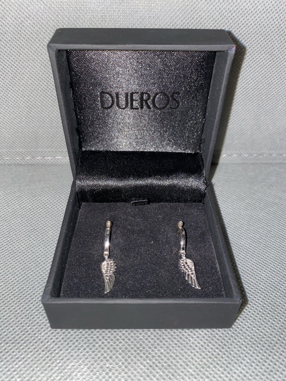 NWT Angel Wing Hoop Earrings